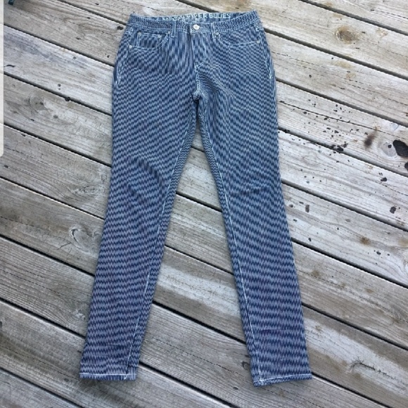 • {Canon River Blues} Striped Jeans - Picture 4 of 6